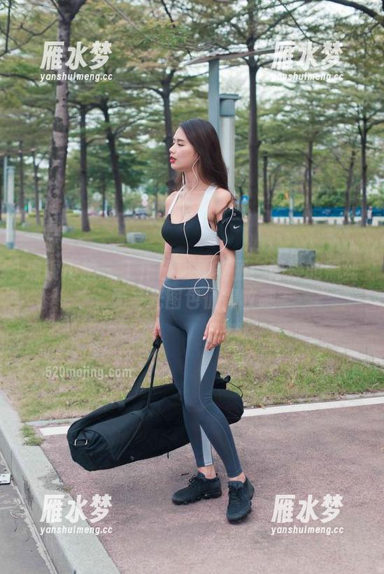 魔镜街拍 - 工作日也要美丽：婷婷的黑丝无圣光图包值得收藏